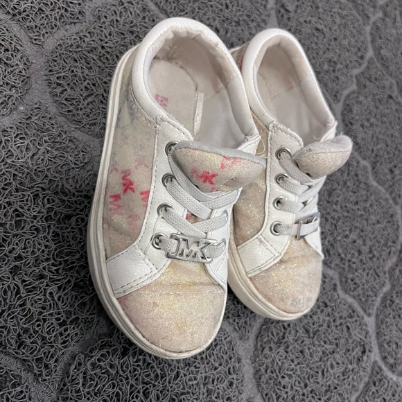 MICKAEL KORS shoes (7C) - Picture 4 of 5